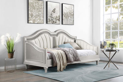 Evangeline - Upholstered Twin Daybed - Silver Oak