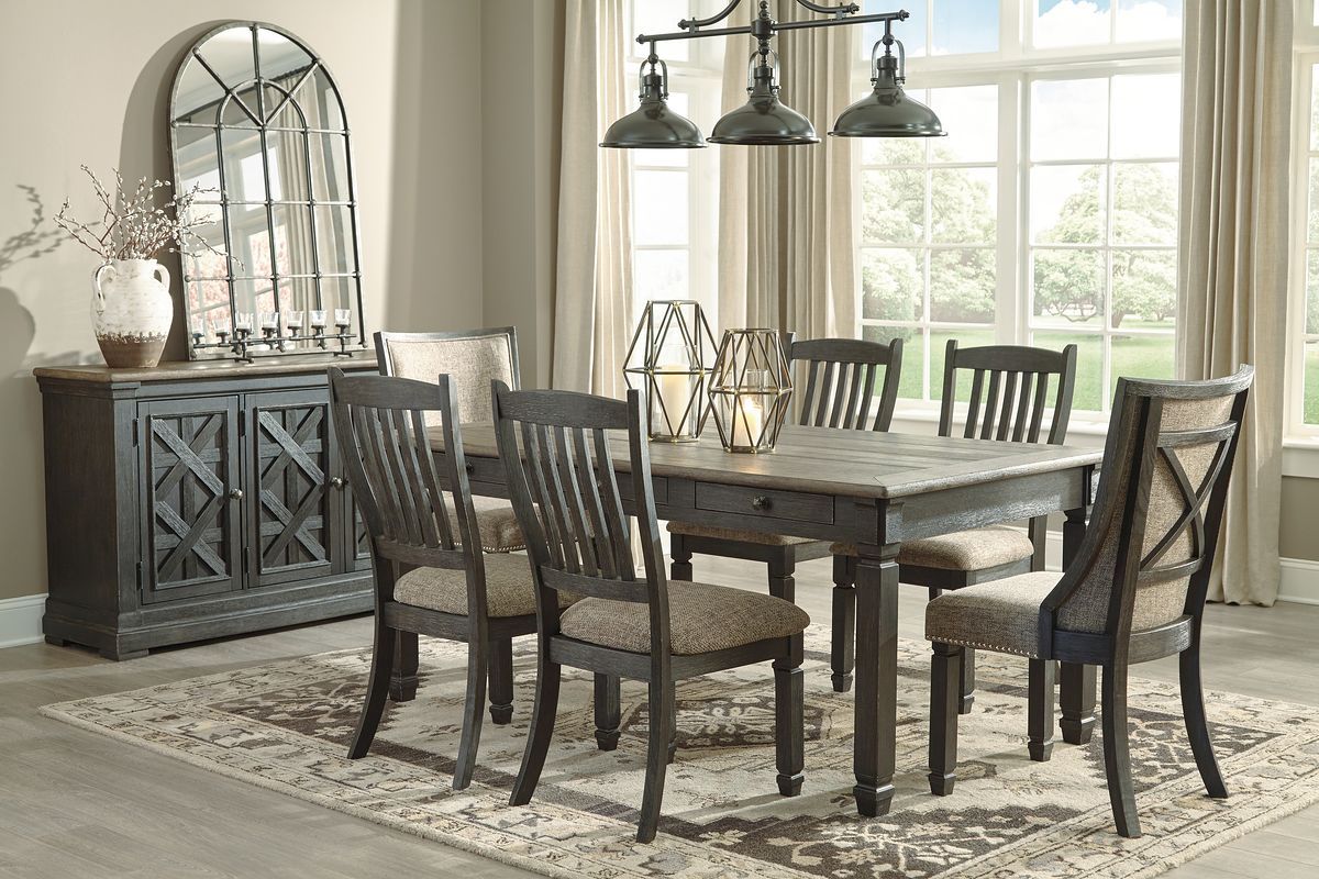 Tyler Creek - Dining Table Set